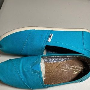 ❗️Final Sale❗️Toms classic women’s slip-on size 8